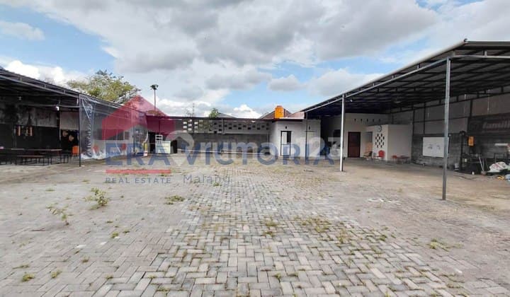 Tanah Luas 587 M2 Cocok untuk Usaha Kuliner