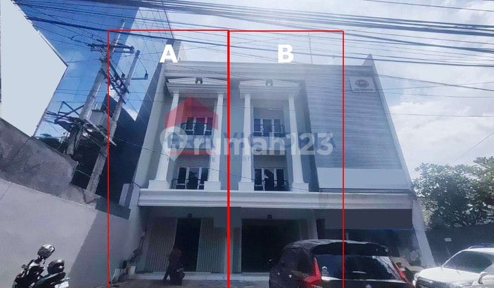 Ruko 3 Lantai Bangunan Baru Pinggir Jalan Poros Blimbing