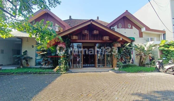 Ruang-usaha Di Klojen Lokasi Strategis Area Parkir Luas