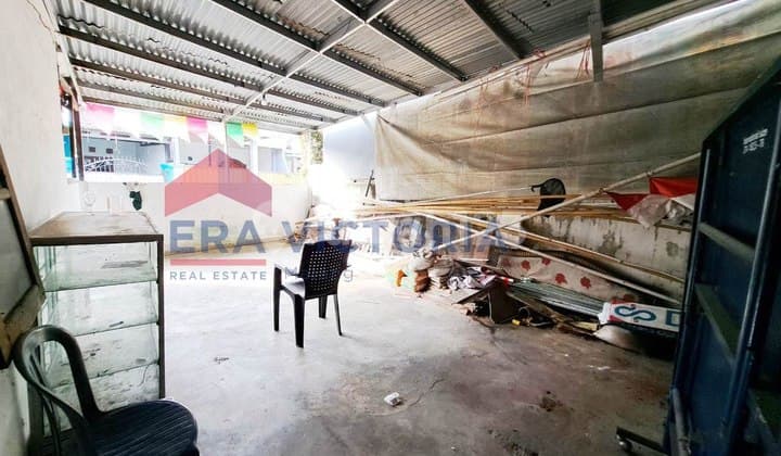 Rumah Murah Posisi Hook One Gate System Dekat Jalan Protokol