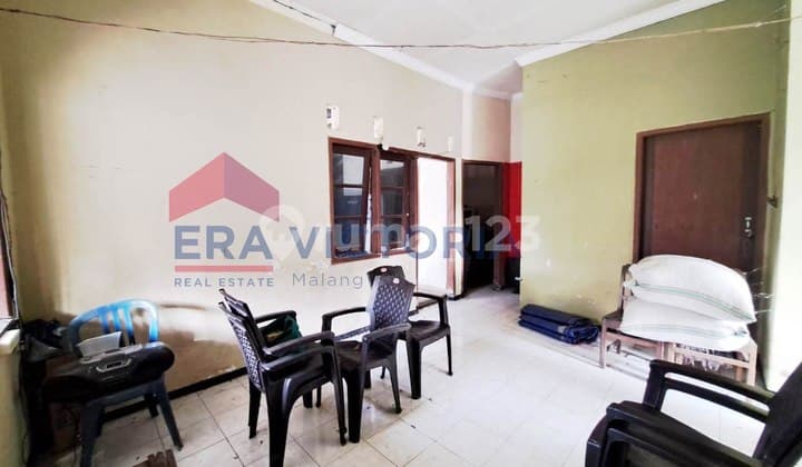 Rumah Murah Posisi Hook One Gate System Dekat Jalan Protokol