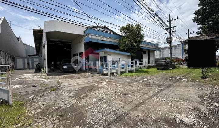 Gudang di Singosari SHM Lokasi Super Strategis di Jalan Provinsi