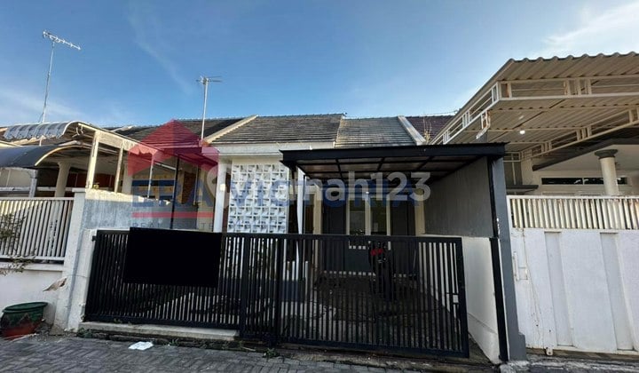 Rumah Siap Huni di Pakis Dekat Pintu Tol Semi Furnished