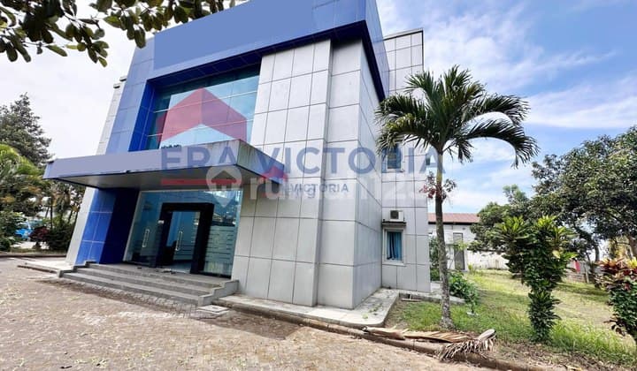 Gedung Perkantoran Lokasi Super Strategis Jalan Poros Pakisaji