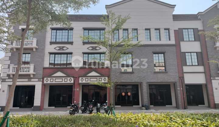 Dijual Ruko Osaka 4,5x15 Dua Muka View Danau Brand New