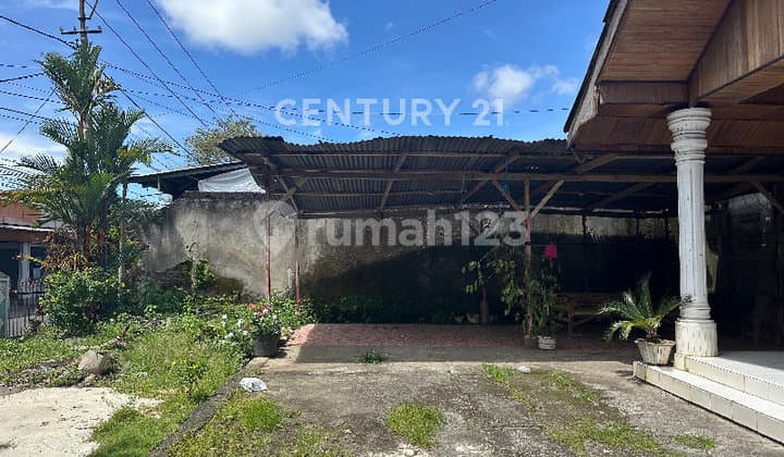 Dijual Rumah Hitung Tanah di Depan Jalan Raya Perkamil Manado