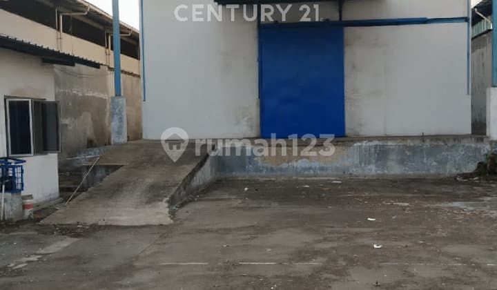 Gudang Rapi Siap Pakai di Kamal Muara, Penjaringan, Jakarta Utara