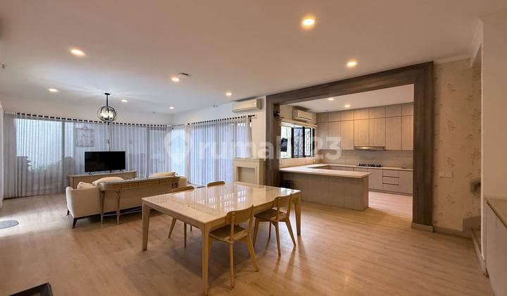 Furnished Luxury House for Sale in Cluster De Heliconia De Park BSD