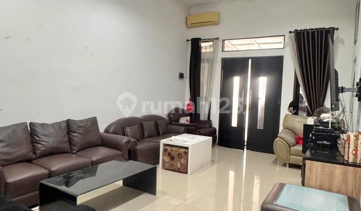 For Sale House in Sector 1C Gading Serping