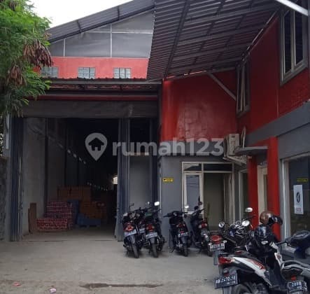 Gudang Premium Siap Pakai Usaha di Jalan Godean Km 8 Sleman