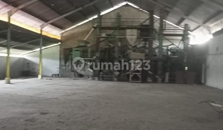 Spacious and Good Warehouse in Bumi Aji Sambungmacan