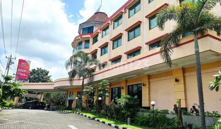 Hotel Luas Bagus Strategis Luas di Tengah Kota Surakarta