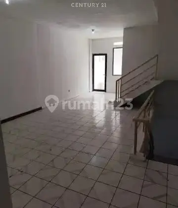 Disewakan Ruko Lokasi Strategis Green Garden Jakarta Barat