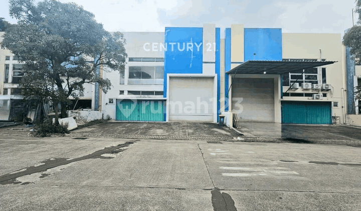 Warehouse Strategic Location Suitable for Logistics in Pulo Gadung