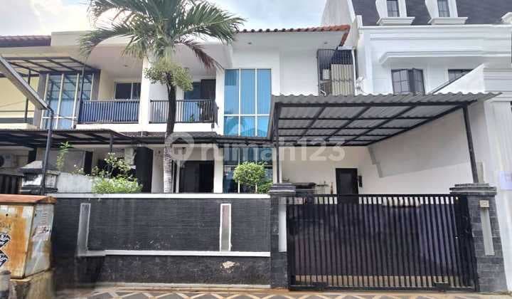 Rumah Minimalis Modern di Taman Modern, Cakung Jakarta Timur