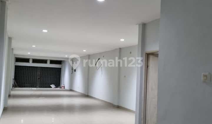 Ruko Bagus Lokasi Strategis di Pinggir Jalan Raya Sawah Besar Jakarta Pusat