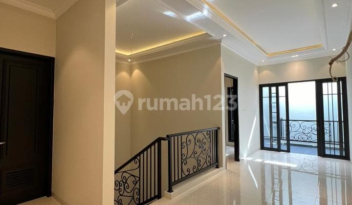 Rumah Baru Bergaya Modern Classic di Cempaka Putih Jakarta Pusat