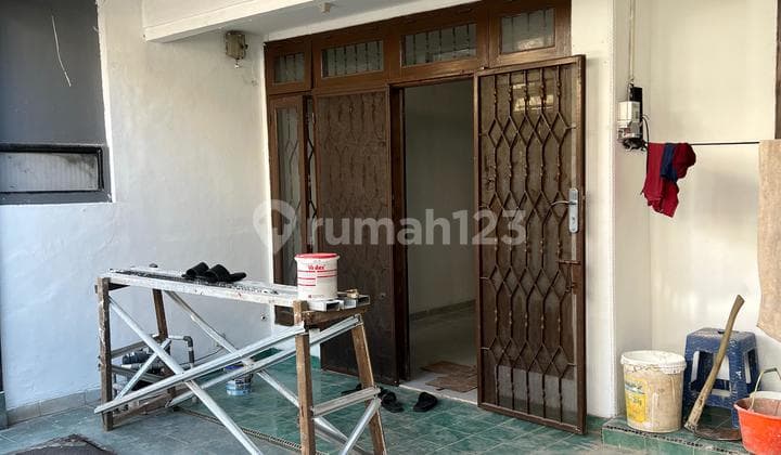 Rumah 2 Lantai Siap Huni di Taman Palem Lestari Cengkareng Jakarta Barat