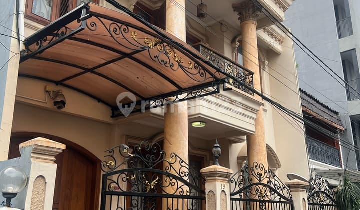 Rumah di Karet Belakang Cocok untuk Hunian Maupun Kos2an