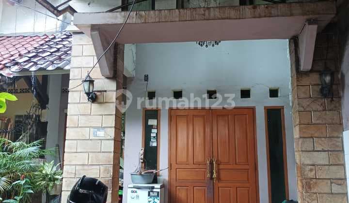 For Sale Quick House on Jl Cempaka Putih Central Jakarta Ready to Live In