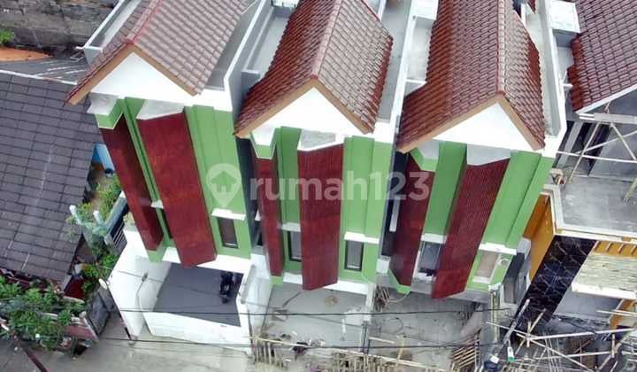 Dijual Rumah 3 Lantai Premium - Hanya 8 Unit Terbatas Lokasi Strategis di Jl. Asem Gede, Utan Kayu Selatan - Jakarta Timur