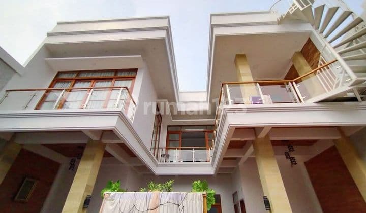 RUMAH DISEWAKAN - PONDOK PEKAYON INDAH SEMI FURNISHED ADA KOLAM RENANG