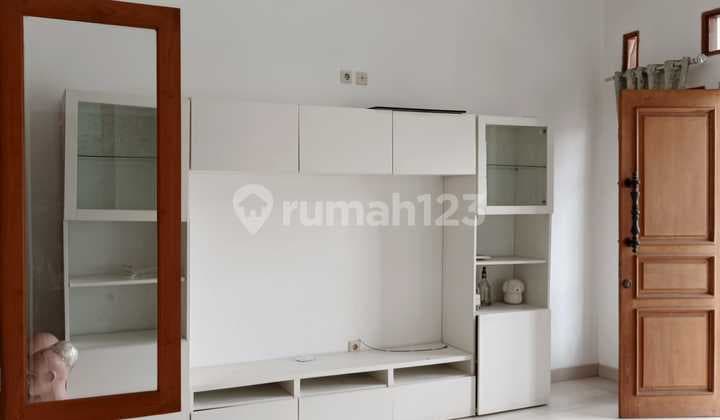 Disewakan Rumah di Kayu Putih Semi Furnished Siap Huni