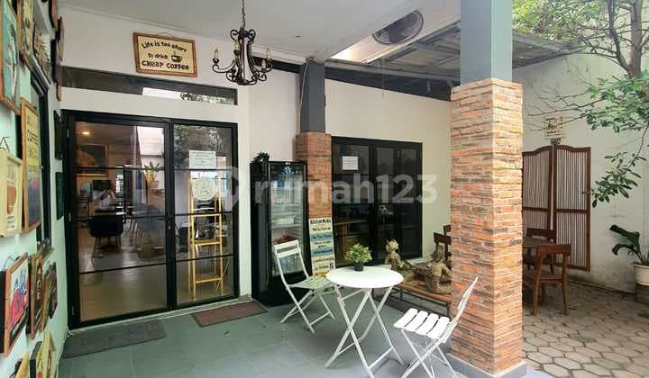 For Rent Ex-Cafe Building in Rawamangun, East Jakarta