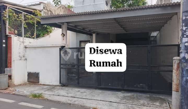 For Rent House in Johar Baru Central Jakarta Ready to Occupy Minimalist