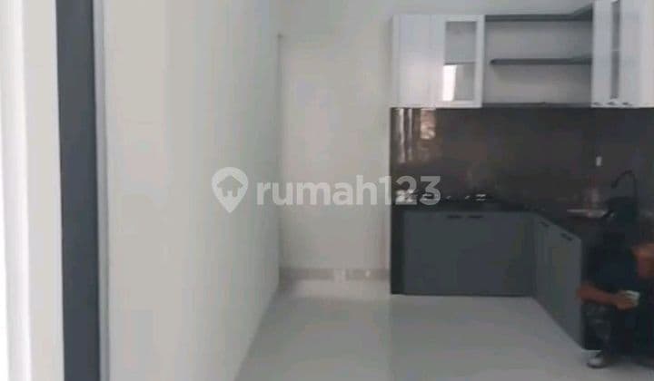 Rumah Rapi Siap Huni Taman Ubud Lippo Karawaci Tangerang