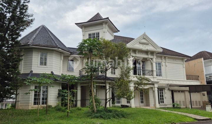 Rumah Mewah Posisi Hoek Ready Huni