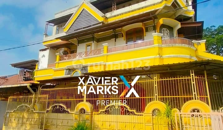 Rumah kost 3 Lantai aktif + minimarket siap huni harga terjangkau lokasi sangat startegis