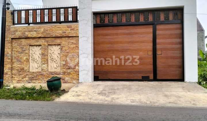 Rumah 2 Lantai bagus & cantik siap huni modern ful furnish harga terjangkau