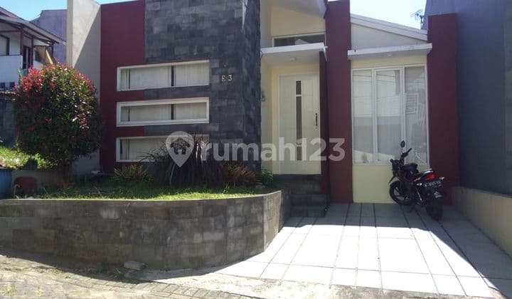 Rumah 1 lantai cantik & bagus siap huni modern harga terjangkau