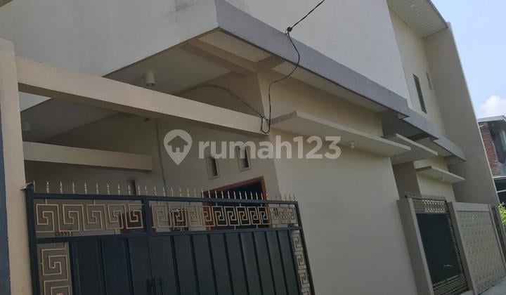 CEPAT RUMAH 2 LANTAI CANTIK DAN BAGUS SIAP HUNI MODERN HARGA TERJANGKAU