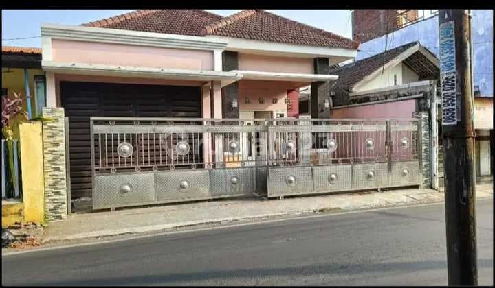 CEPAT RUMAH 1 LANTAI CANTIK & BAGUS LOKASI SANGAT STRATEGIS HARGA TERJANGKAU