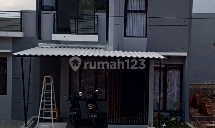 CEPAT RUMAH 2 LANTAI CANTIK & BAGUS MODERN SIAP HUNI HARGA TERJANGKAU
