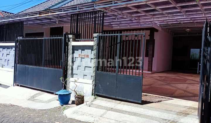 DIJUAL SECEPATNYA RUMAH DUA LANTAI CANTIK DAN BAGUS HARGA SANGAT TERJANGKAU