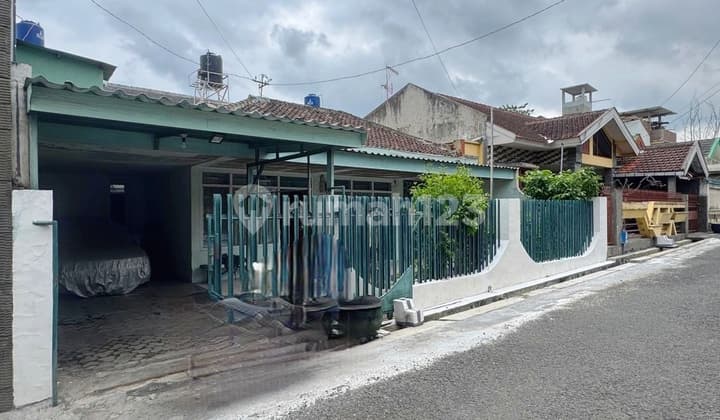 DIJUAL SECEPATNYA RUMAH 1 1/2 LOKASI SANGAT HARGA DIBAWAH PASAR
