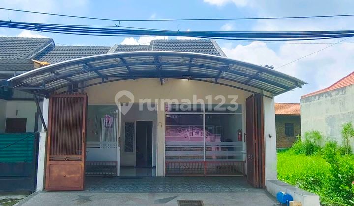 Rumah 1½ Lantai Lokasi Sangat Strategis Cocok Buat Usaha Apapun Harga Sangat Terjangkau
