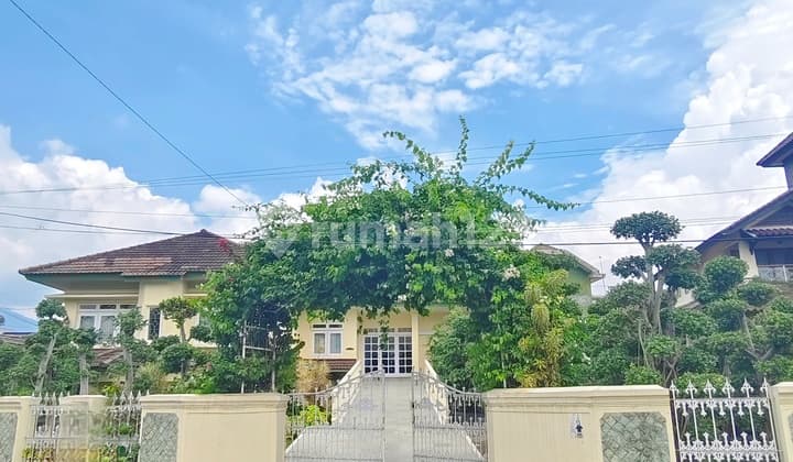 DIJUAL SECEPATNYA RUMAH DUA LANTAI MEGAH & LUAS BAGUS HARGA SANGAT TERJANGKAU