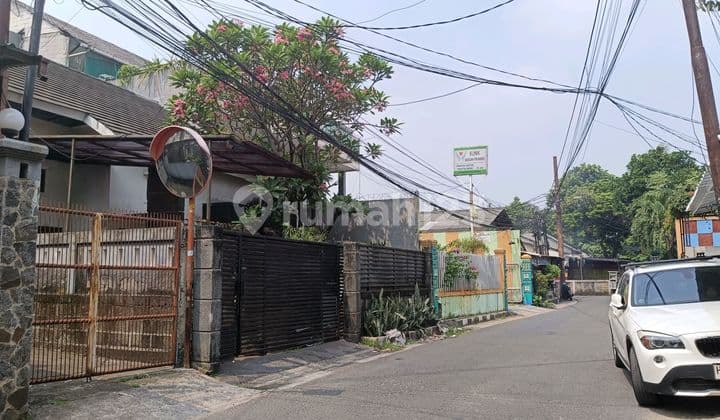 Rumah Sederhana Luas 162M, di Jalan Kebagusan , Ps Minggu, Samping Jalan ,Dekat Aeon Tanjung Barat, Cocok untuk Usaha