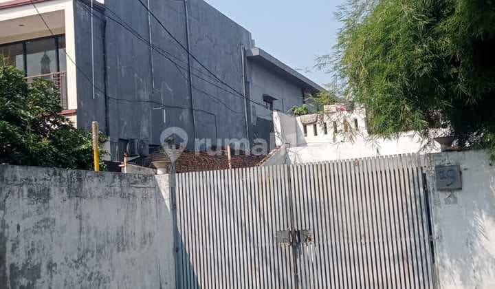 Cash Only. Rumah 2Lt Luas 754M dengan Kolam Renang, Lokasi Strategis Samping Jalan Cipete Jaksel