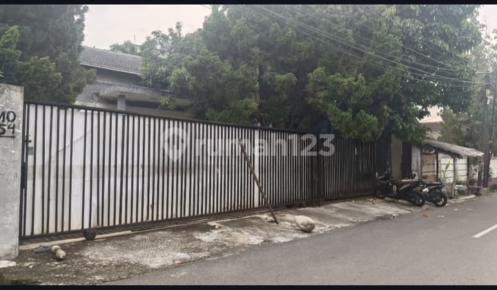 Rumah Besar Di Warung Buncit, Mampang - Luas 332 M², Lokasi Komersial Strategis, Cocok Untuk Usaha, Cash Only!"