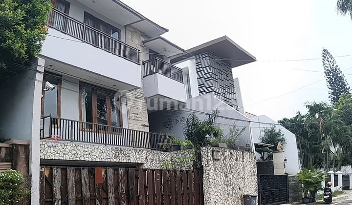 Cash Only, Rumah Modern 2 Lt Luas 237M,Di Cilandak Tengah, Nyaman dan Siap Huni