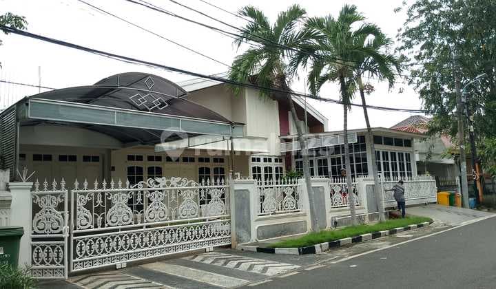 Rumah Bagus Di Cempaka Putih - Luas 515 M², Lokasi Strategis, Cash Only!"