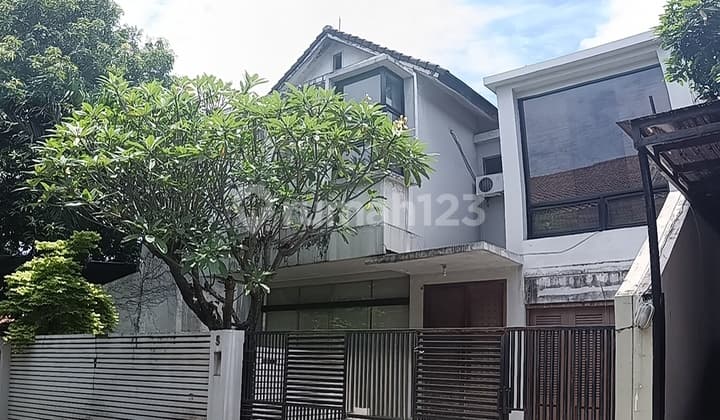 Rumah Modern 2 Lt Luas 250m, Taman Palem Kebagusan, Cash Only