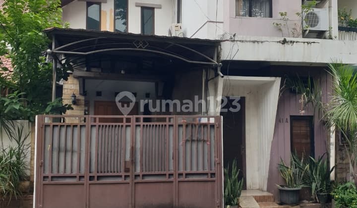 Rumah Sederhana 2Lt Luas 144M, Cempaka Putih, Cash Only, Lokasi Strategis