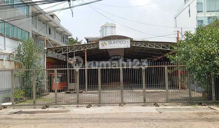 Bangunan Di Depan Jalan Deplu Raya Luas 708m, Cocok Untuk Usaha, Strategis, Cash Only