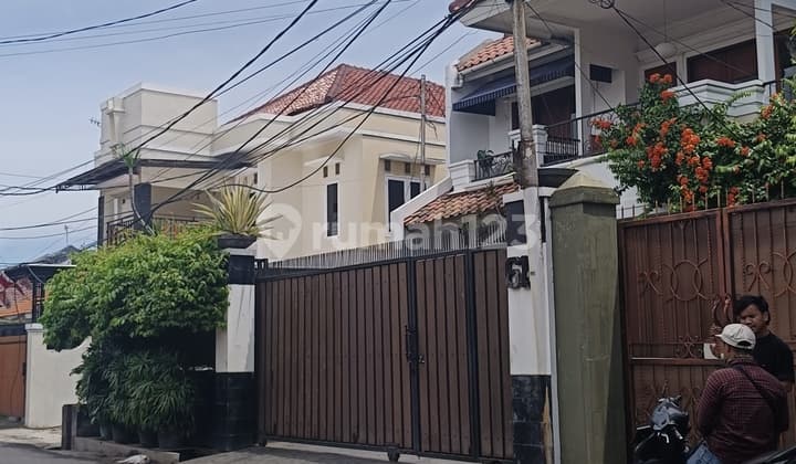 Dijual Rumah Modern 2 Lantai di Lenteng Agung - Luas 527M Cocok untuk Usaha, Cash Only!